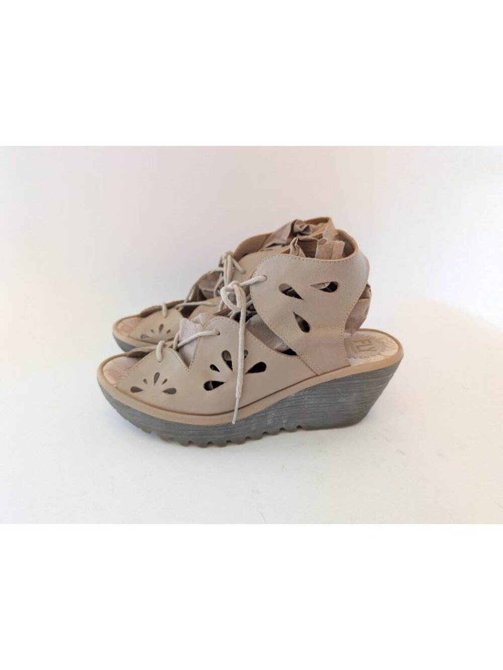 Fly London Yote Leather Lace Up Cutout Wedge Sandals Beige Size 40 Women's 9 9.5